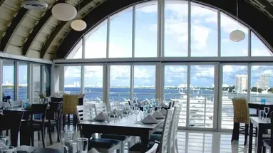 DoubleTree by Hilton Grand Hotel Biscayne Bay