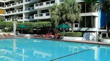 DoubleTree by Hilton Grand Hotel Biscayne Bay