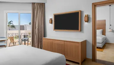 Doubletree by Hilton Sharks Bay