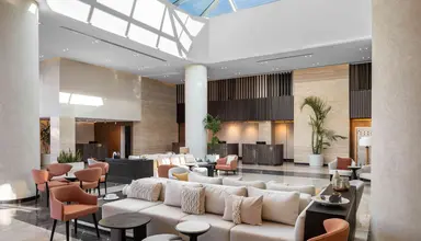 Doubletree by Hilton Sharks Bay
