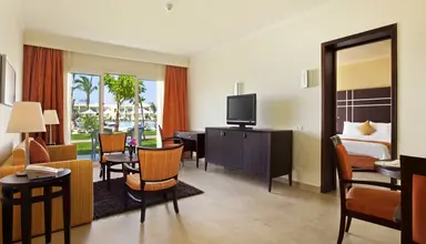 Doubletree by Hilton Sharks Bay