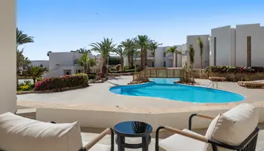 Doubletree by Hilton Sharks Bay