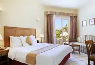 Doubletree by Hilton Sharks Bay