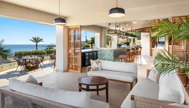 Doubletree by Hilton Sharks Bay