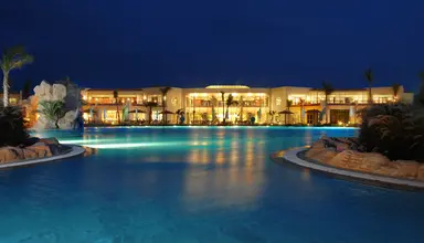 Doubletree by Hilton Sharks Bay