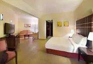 Doubletree by Hilton Sharks Bay