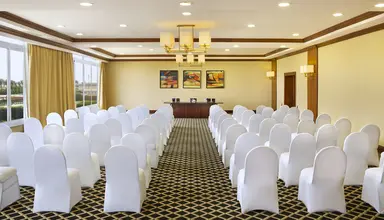 Doubletree by Hilton Sharks Bay