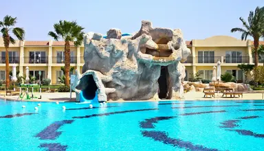 Doubletree by Hilton Sharks Bay