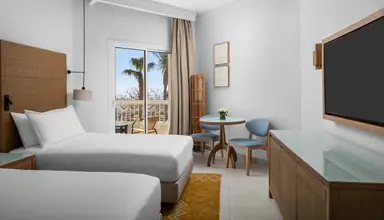 Doubletree by Hilton Sharks Bay