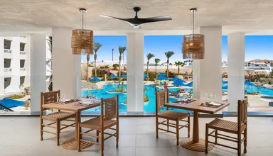 Doubletree by Hilton Sharks Bay