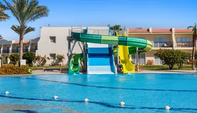 Doubletree by Hilton Sharks Bay