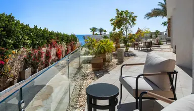 Doubletree by Hilton Sharks Bay