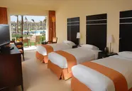 Doubletree by Hilton Sharks Bay