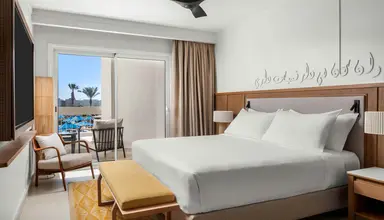 Doubletree by Hilton Sharks Bay