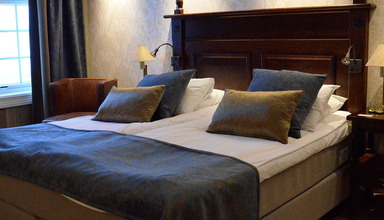 Dr Holms