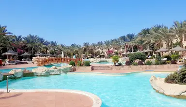 Dream Lagoon & Aqua Park Resort