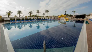 Dream World Resort & Spa