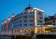 Dream World Resort & Spa