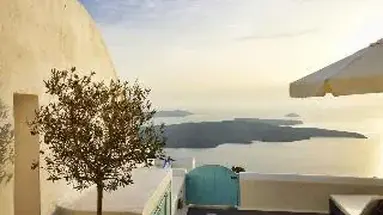 Dreams Luxury Suites