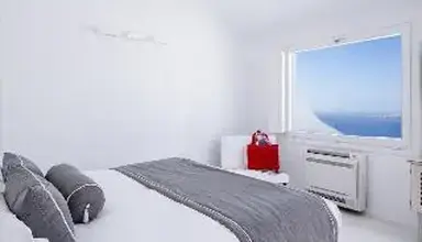 Dreams Luxury Suites