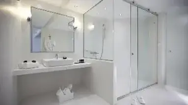 Dreams Luxury Suites