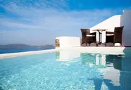 Dreams Luxury Suites