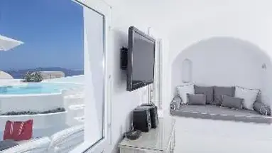 Dreams Luxury Suites