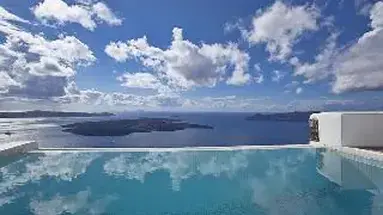 Dreams Luxury Suites