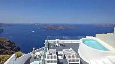 Dreams Luxury Suites