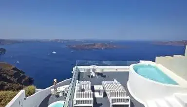 Dreams Luxury Suites