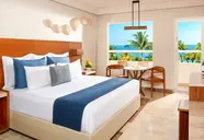 Dreams Sands Cancun Resort & Spa