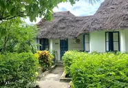 Driftwood Beach Lodge