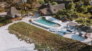 Driftwood Beach Lodge
