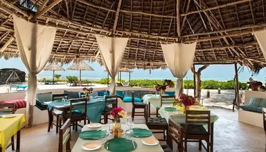 Driftwood Beach Lodge