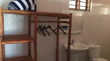 Driftwood Beach Lodge