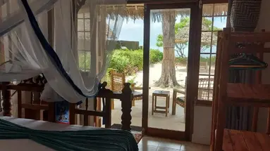 Driftwood Beach Lodge