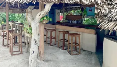 Driftwood Beach Lodge