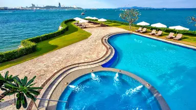 Dusit Thani Pattaya