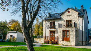 Dwa Księżyce