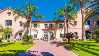 Dwo Valencia by Checkin