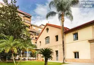 Dwo Valencia by Checkin