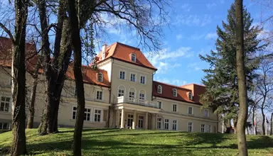 Dwór Sieraków