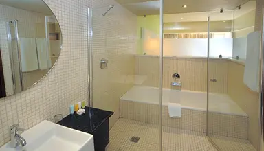 E Hotel Spa and Resort