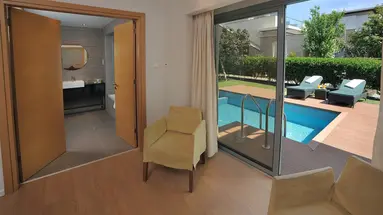 E Hotel Spa and Resort