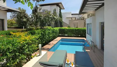 E Hotel Spa and Resort