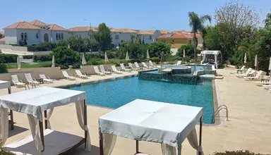 E Hotel Spa and Resort