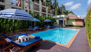 Eazy Resort