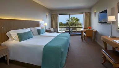 Eden Mar