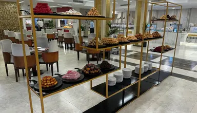 Edge By Rotana Sea Beach