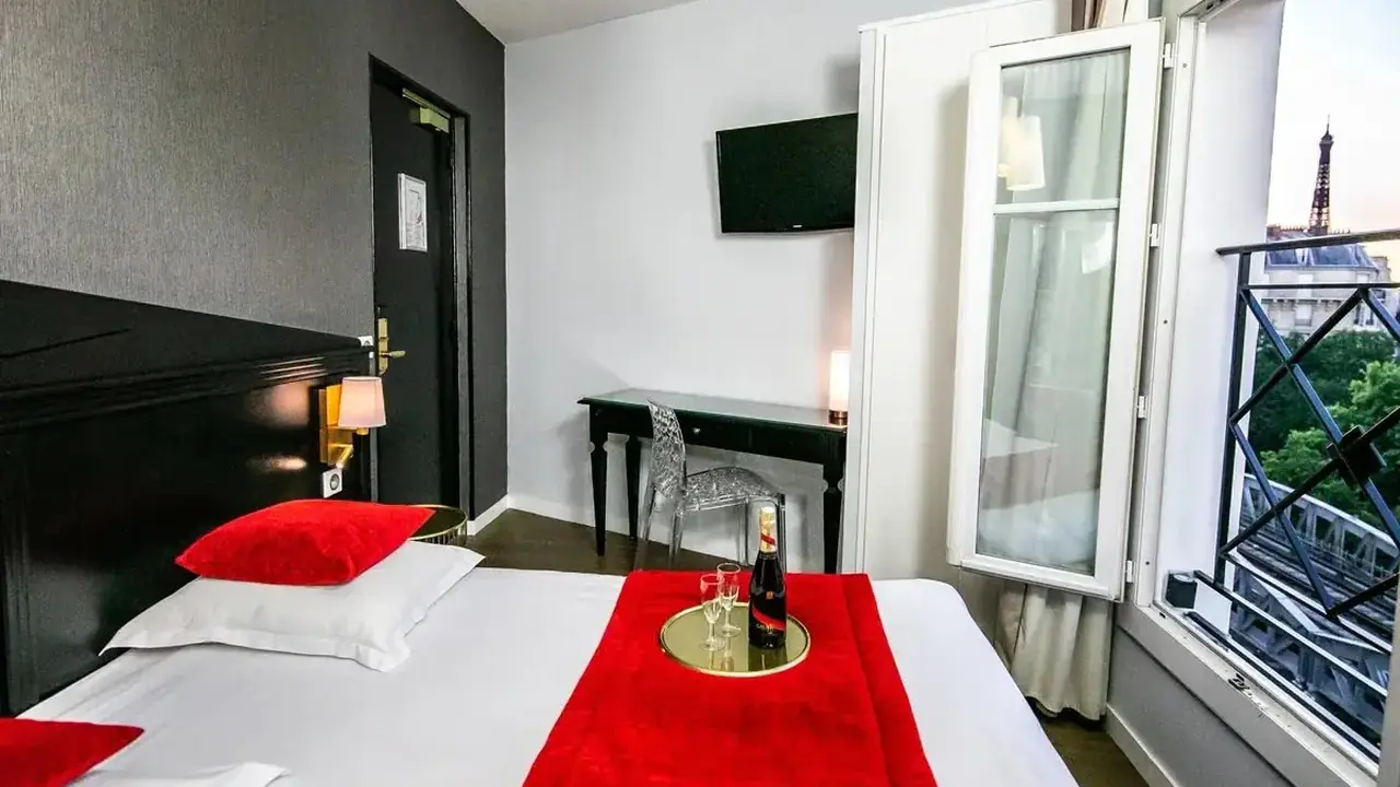 Eiffel Villa Garibaldi